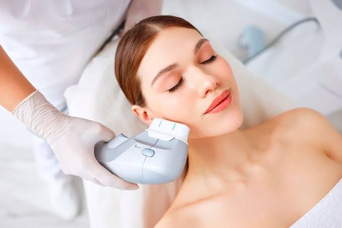 Como o ultrassom microfocado estimula o colágeno